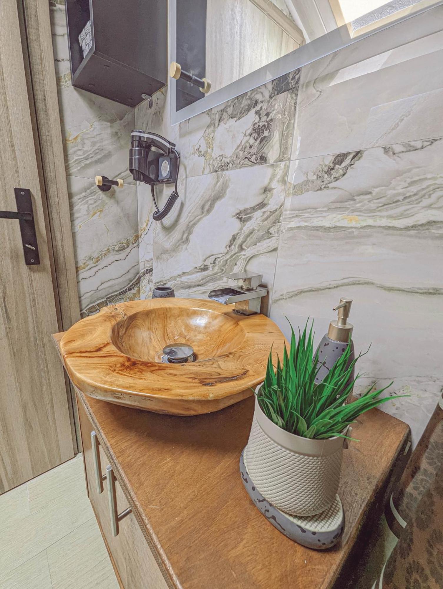 Ionian Pearl Apartments And Suites Corfu  ภายนอก รูปภาพ