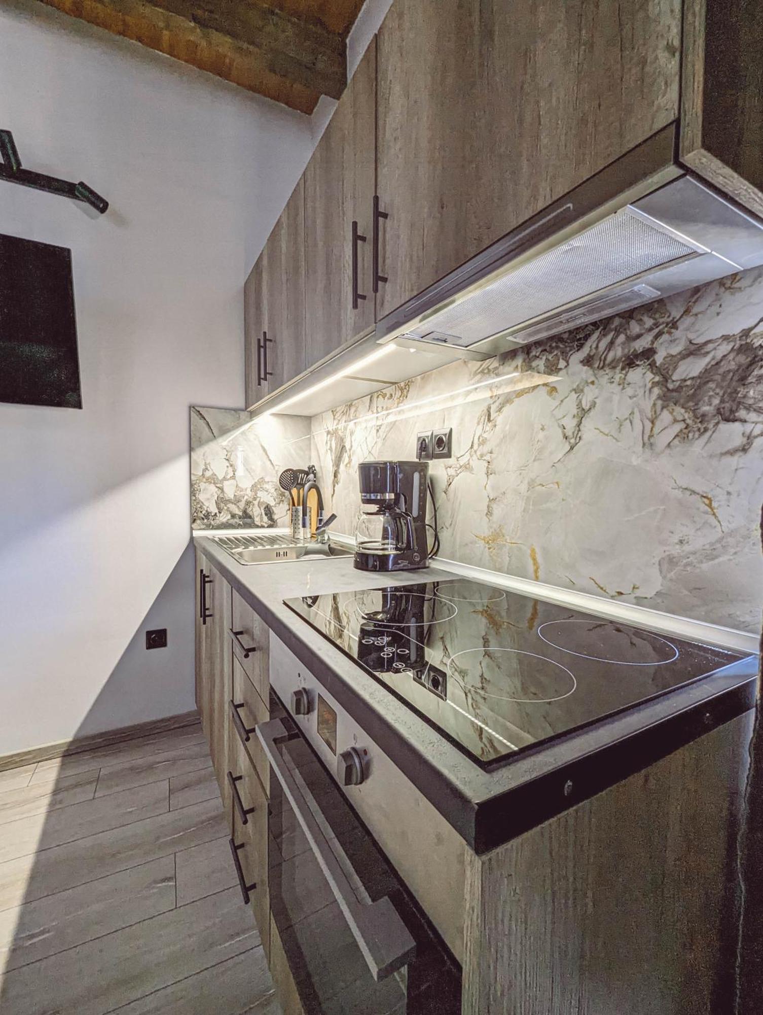 Ionian Pearl Apartments And Suites Corfu  ภายนอก รูปภาพ
