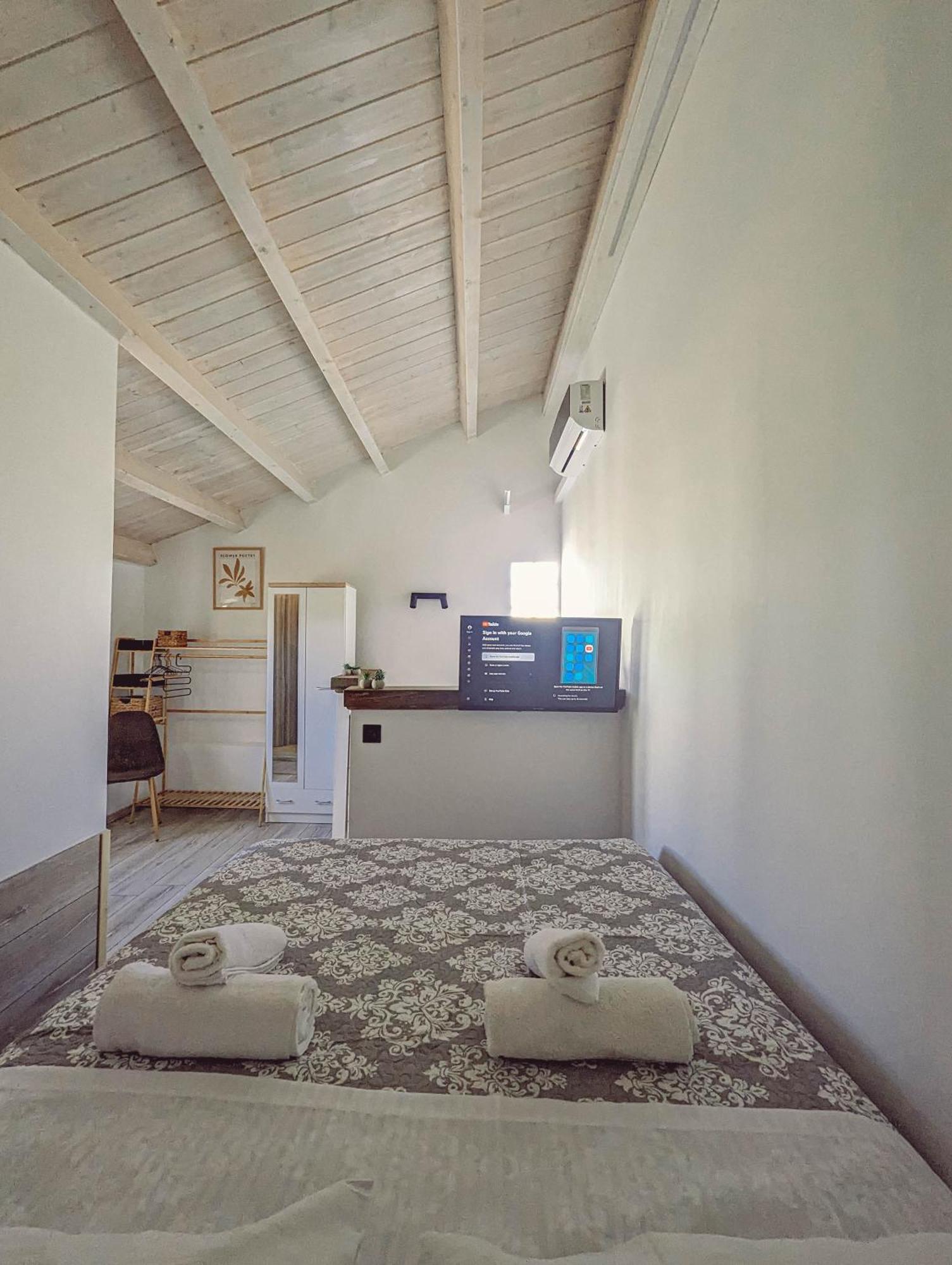 Ionian Pearl Apartments And Suites Corfu  ภายนอก รูปภาพ